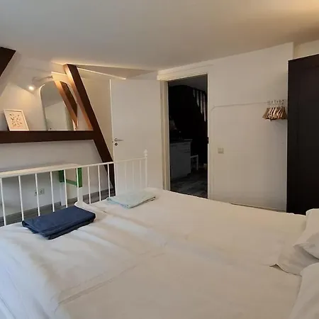 Three-bedroom On Peldu 19 Dzīvoklis Riga