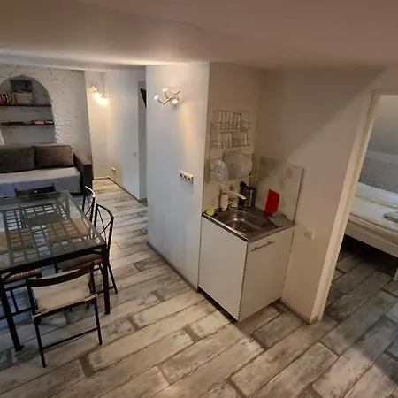 Dzīvoklis Three-bedroom On Peldu 19