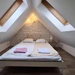 Three-bedroom On Peldu 19 *