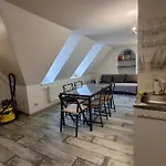 Three-bedroom On Peldu 19 شقة *