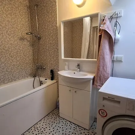 Three-bedroom On Peldu 19 아파트 *