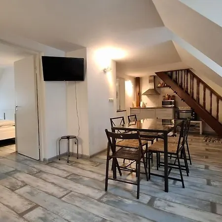아파트 Three-bedroom On Peldu 19 리가