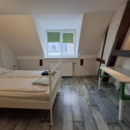 Three-bedroom On Peldu 19 *