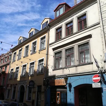 Three-bedroom On Peldu 19 Apartment *