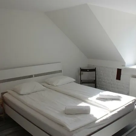 Three-bedroom On Peldu 19
