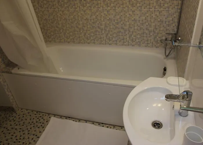 Three-bedroom On Peldu 19 ריגה