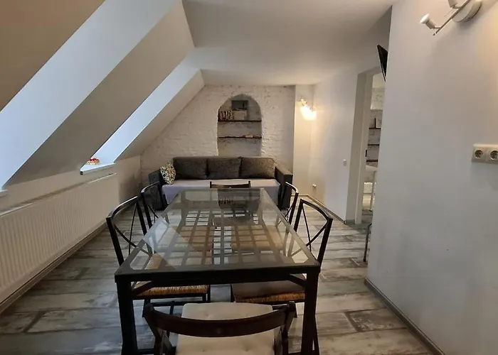 Three-bedroom On Peldu 19 * Riga