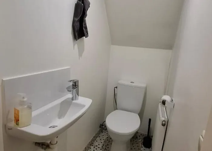 Three-bedroom On Peldu 19 דירה ריגה