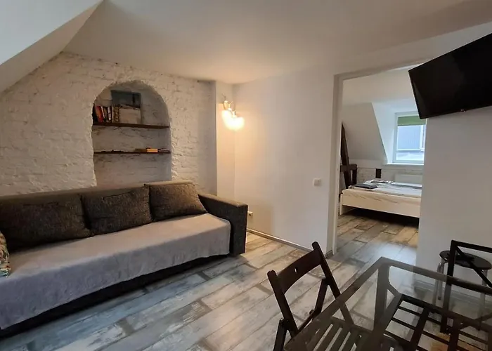 Three-bedroom On Peldu 19 דירה ריגה