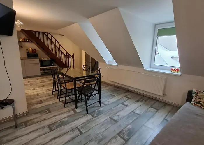 Three-bedroom On Peldu 19 * ריגה