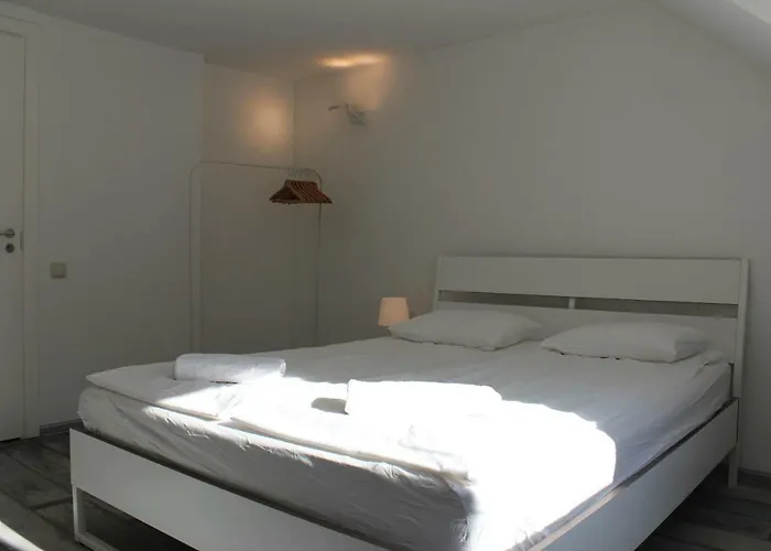 דירה Three-bedroom On Peldu 19