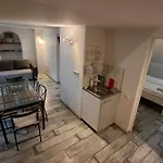 Apartment Three-bedroom On Peldu 19